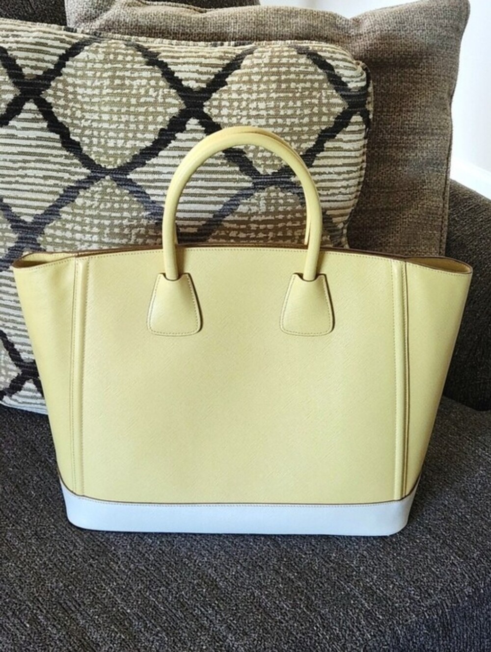 💛RARE Prada💛 - Bi-Color Ananas/Talco Saffiano Lux Leather Large Shopping Tote - Picture 2 of 16